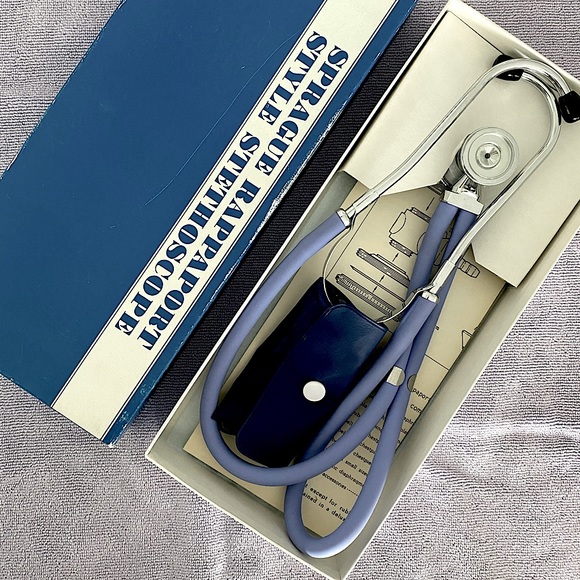 Stethoscope- High Quality with Ear Pieces - Picture 1 of 4